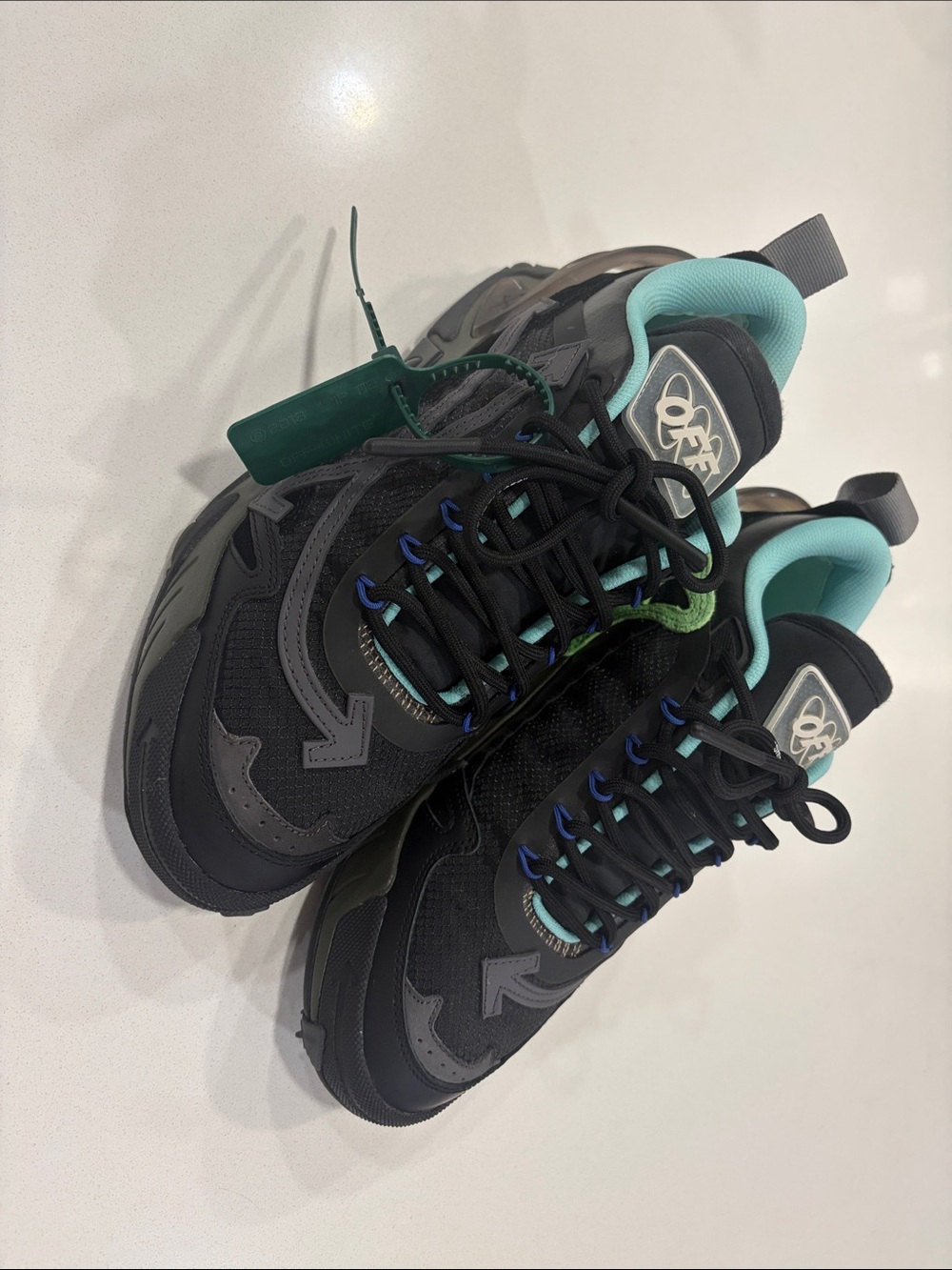 OFF-WHITE Odsy-2000